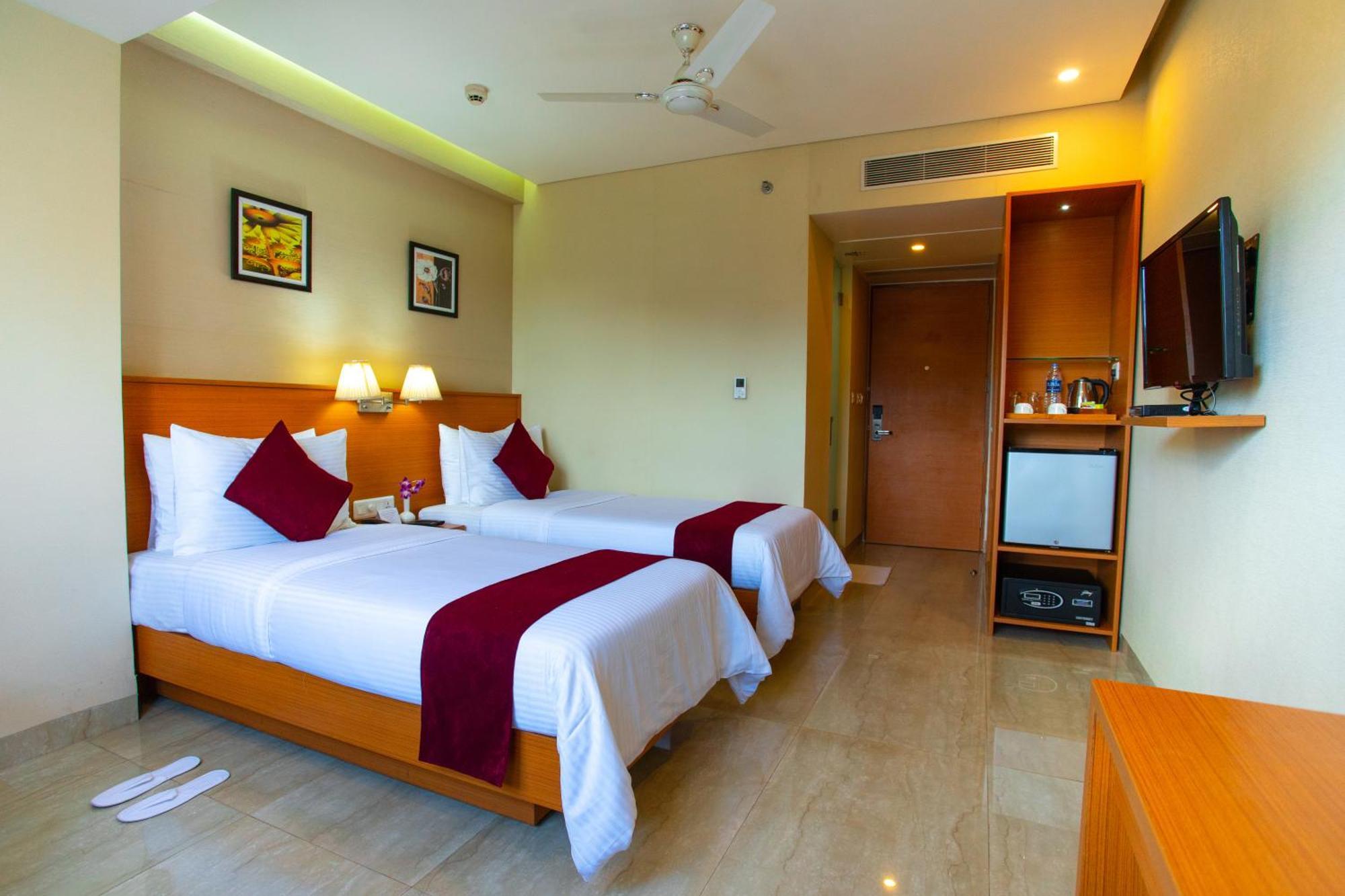 Classic Grande,A Member Of Radisson امفال المظهر الخارجي الصورة