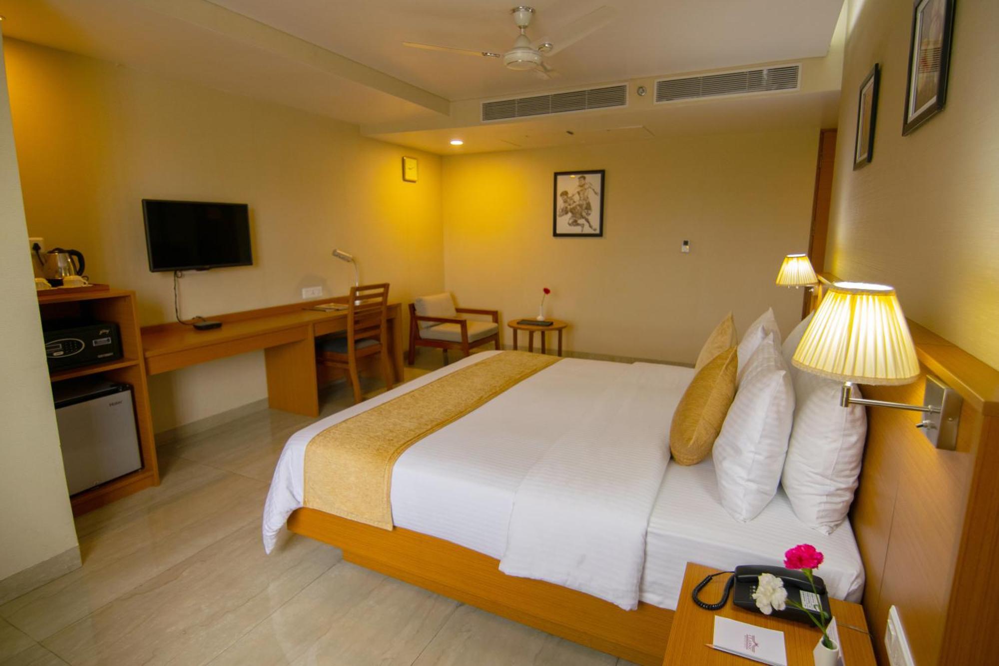 Classic Grande,A Member Of Radisson امفال المظهر الخارجي الصورة