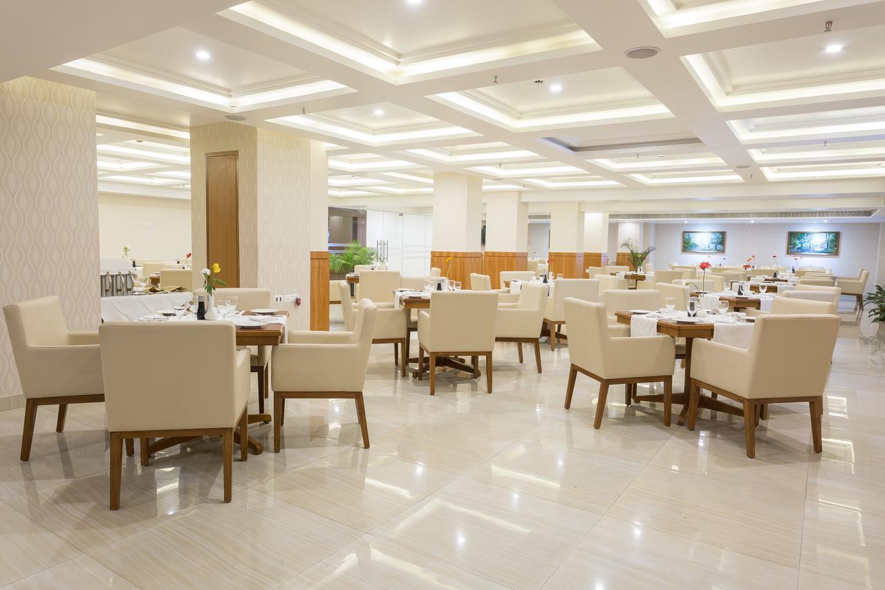 Classic Grande,A Member Of Radisson امفال المظهر الخارجي الصورة
